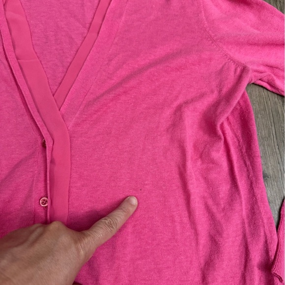 Ralph Lauren • V-Neck Chiffon Trim Linen Blend Cardigan - Picture 4 of 9